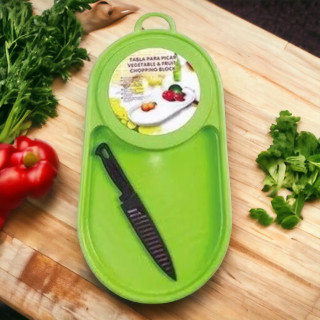 2 in 1 Plastic Cutting Board With Knife