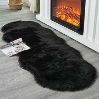 Faux Sheepskin Rug, Modern Living Room Rug, Fluffy Long-Pile Fur Effect, Cosy Sheepskin Bedside Rug, Sofa Rug (Black, 60*140)